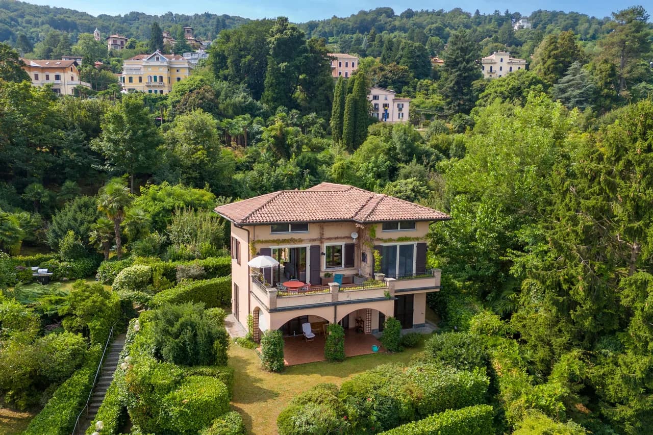 Terrace Townhome in Stresa, Piedmont, Italy photo 4