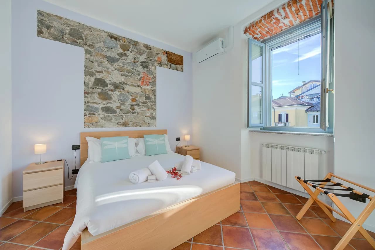 Historic Lakefront Apartment in Arona photo 5