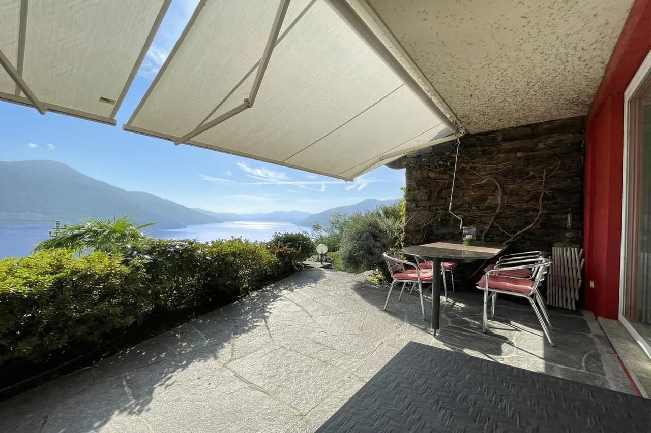 Lake View Apartment in Brissago, Ticino, Switzerland photo 3