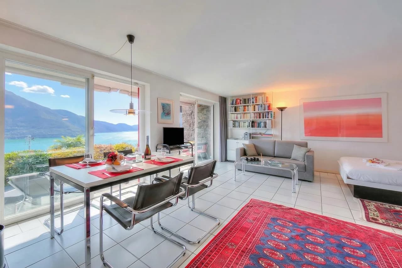 Lake View Apartment in Brissago, Ticino, Switzerland photo 4