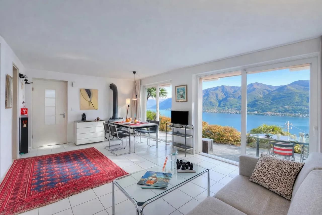 Lake View Apartment in Brissago, Ticino, Switzerland photo 5
