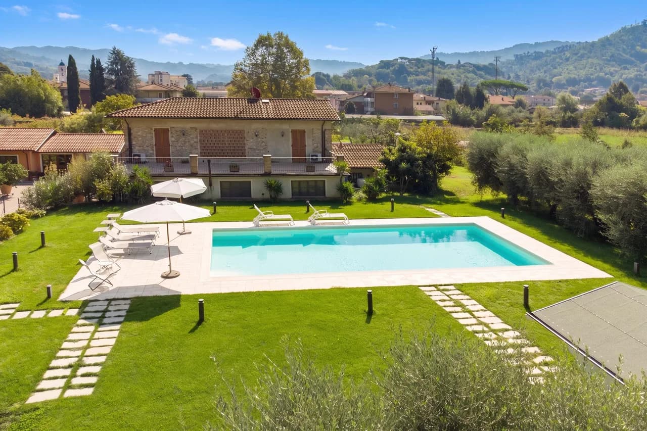 Charming Vacation Home in Camaiore Tuscany Italy photo 5