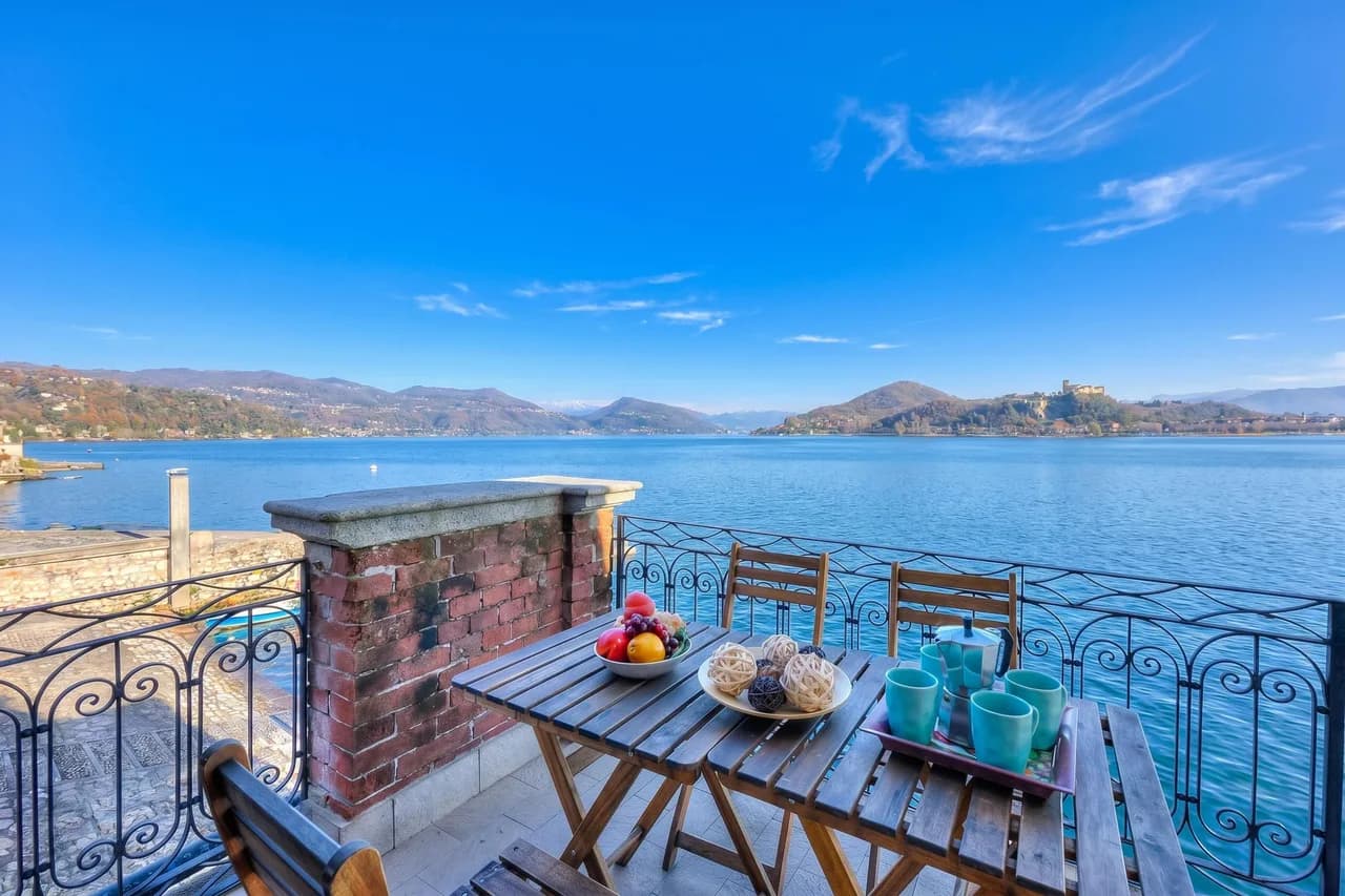 Waterfront Apartment in Arona, Italian Lakes