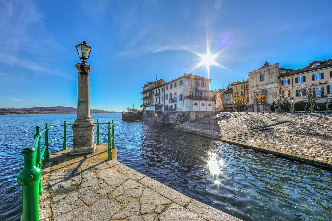 Waterfront Apartment in Arona, Italian Lakes photo 2