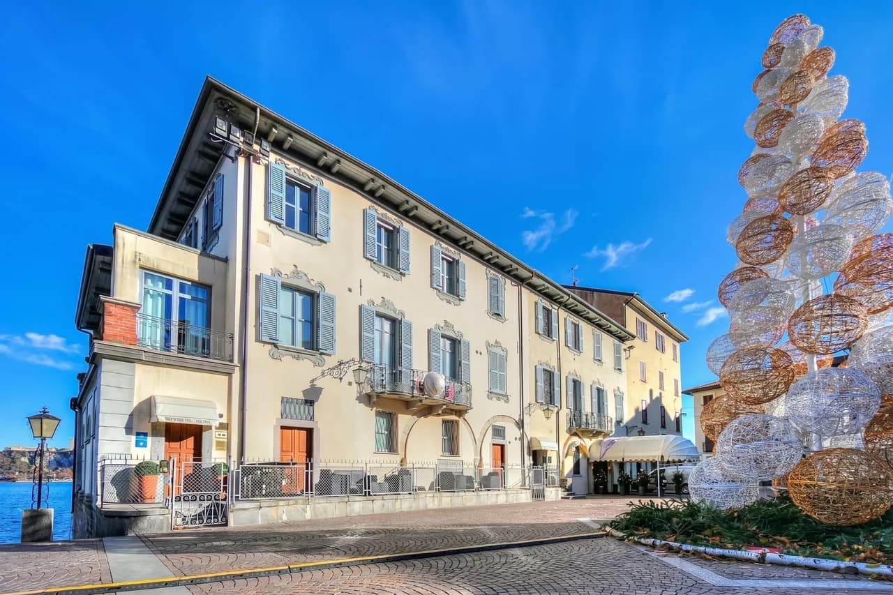 Waterfront Apartment in Arona, Italian Lakes photo 4