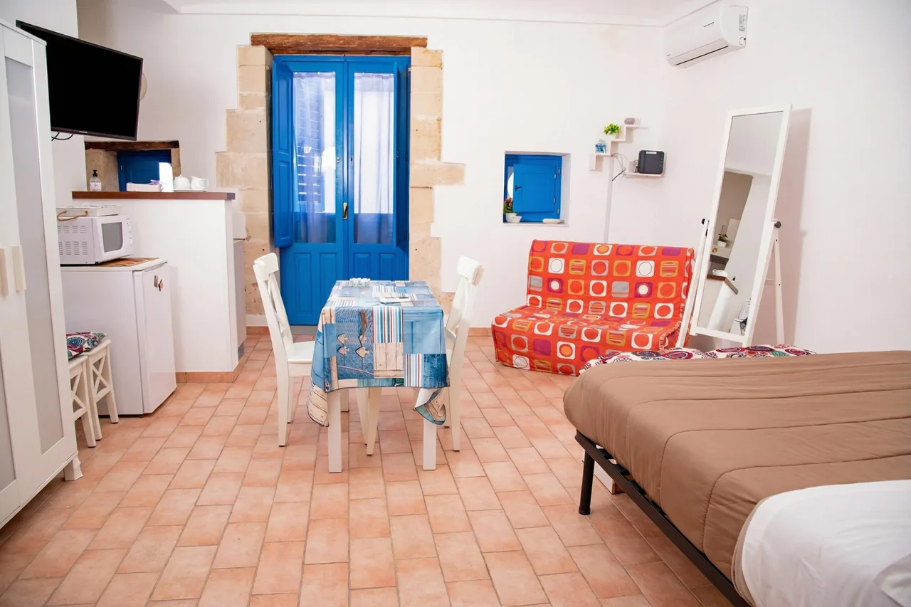 Xenia Home 200m From Sea photo 5