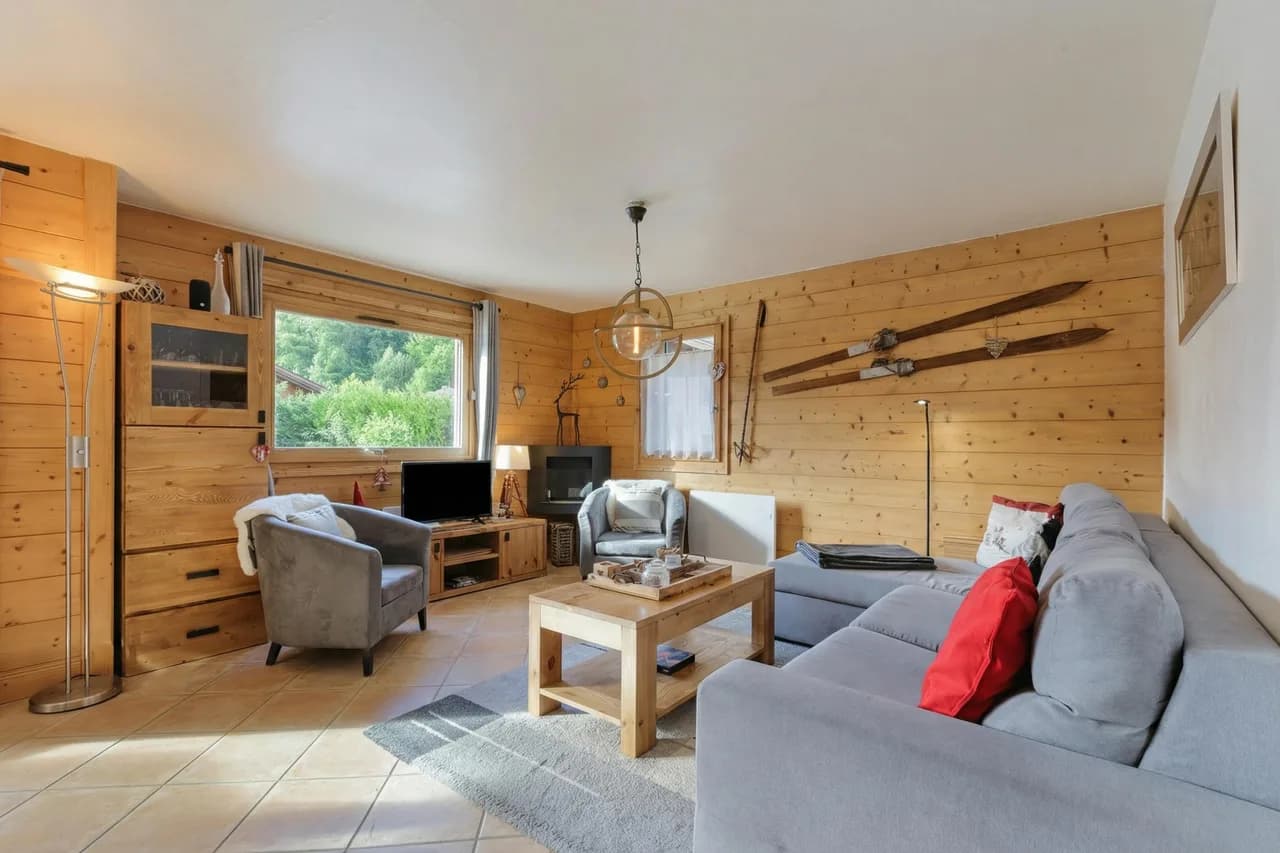 Charming Alpine Apartment in Le Tour Argentière photo 2