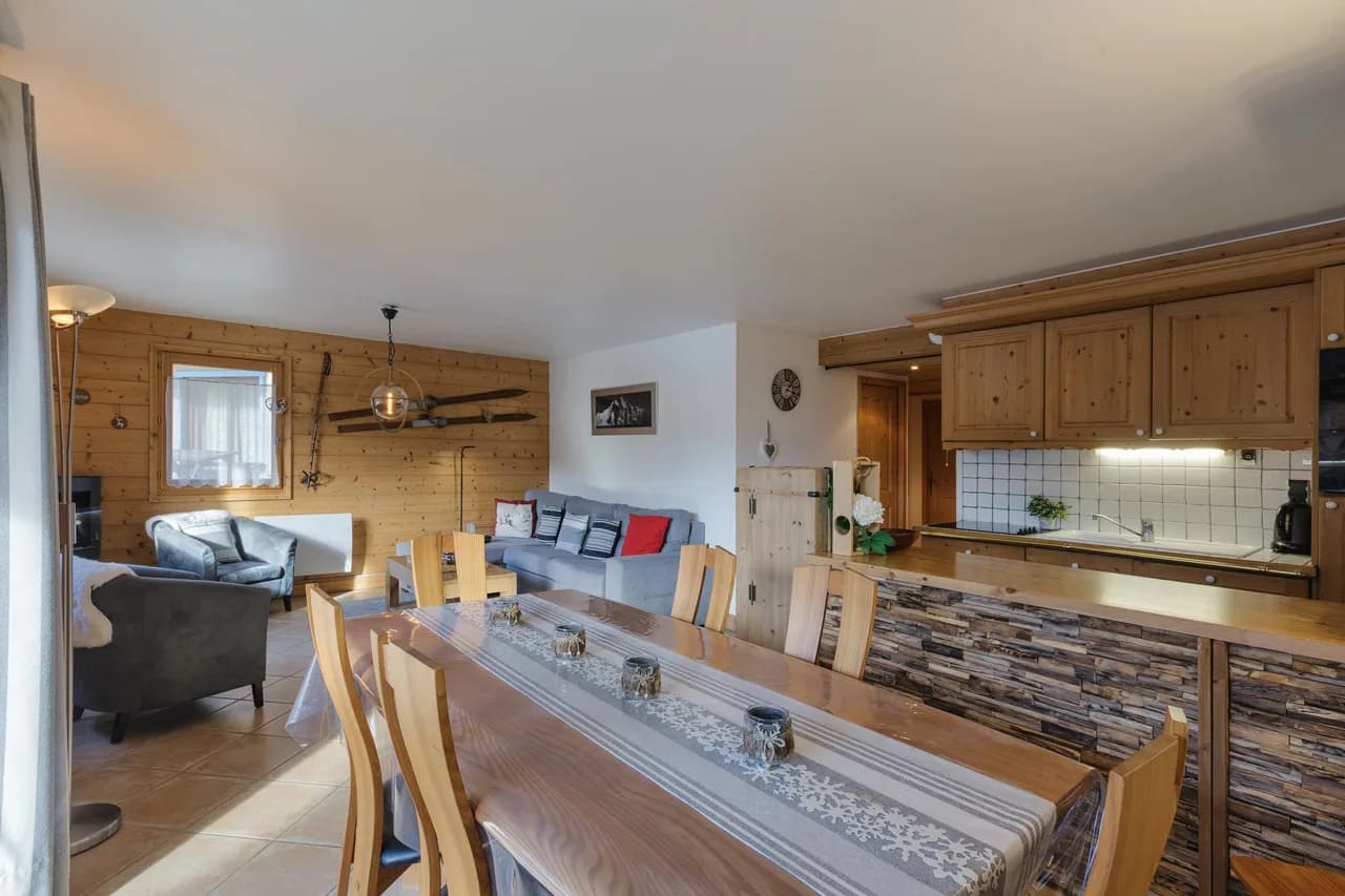 Charming Alpine Apartment in Le Tour Argentière photo 3