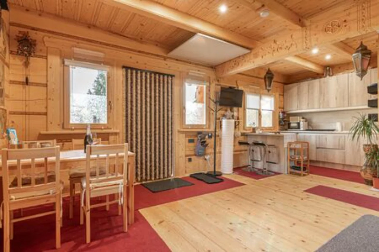 Cozy Log Cabin Chalet in Podčetrtek photo 3