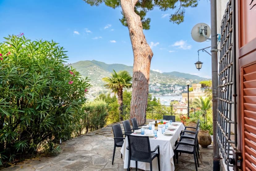 Villa Bianca with View Terrace in Rapallo