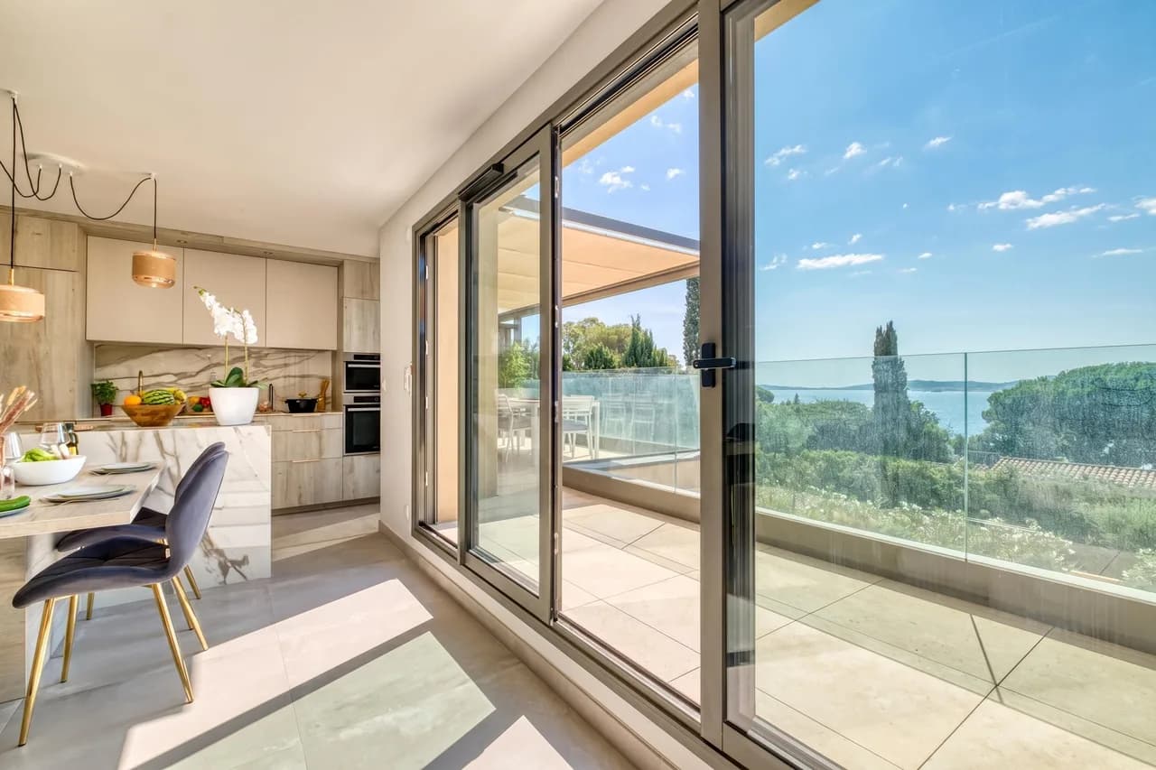 Spacious Coastal Retreat Apartment in Provence Alpes Cote Dazur photo 3