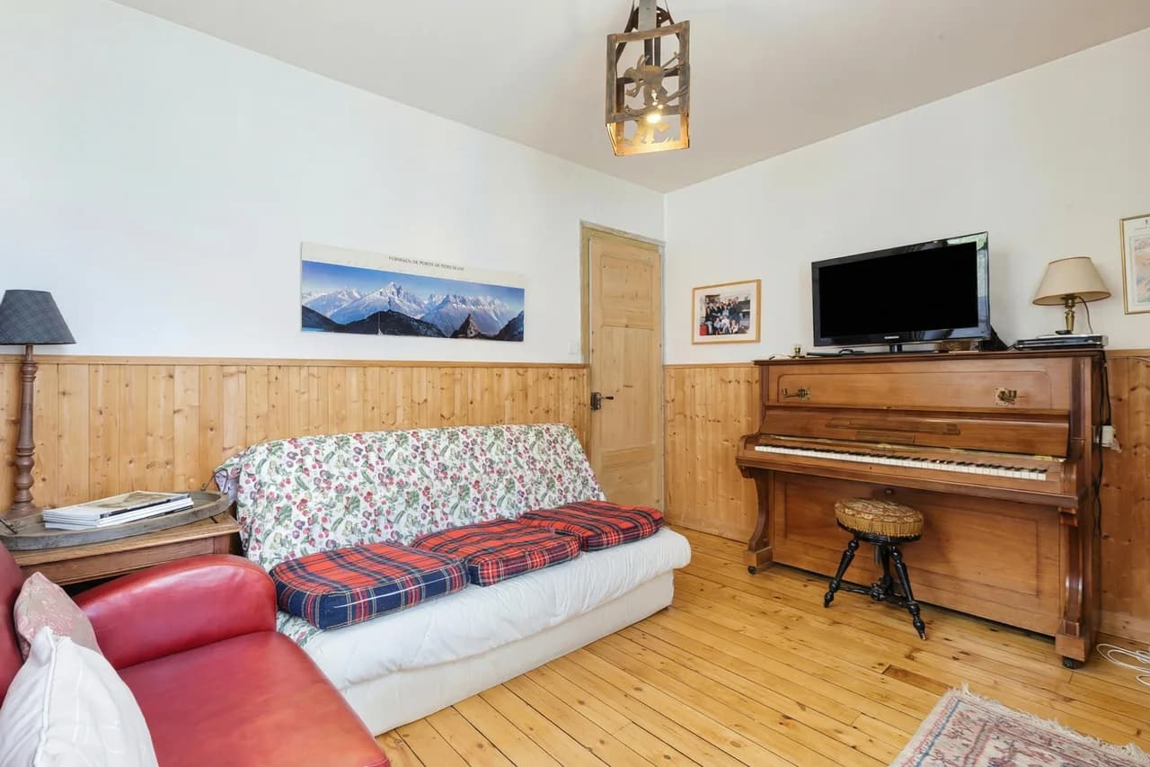 Grand Chalet des Moussoux 6BR: Terrace, Garden, Views, Sleeps 10 photo 5