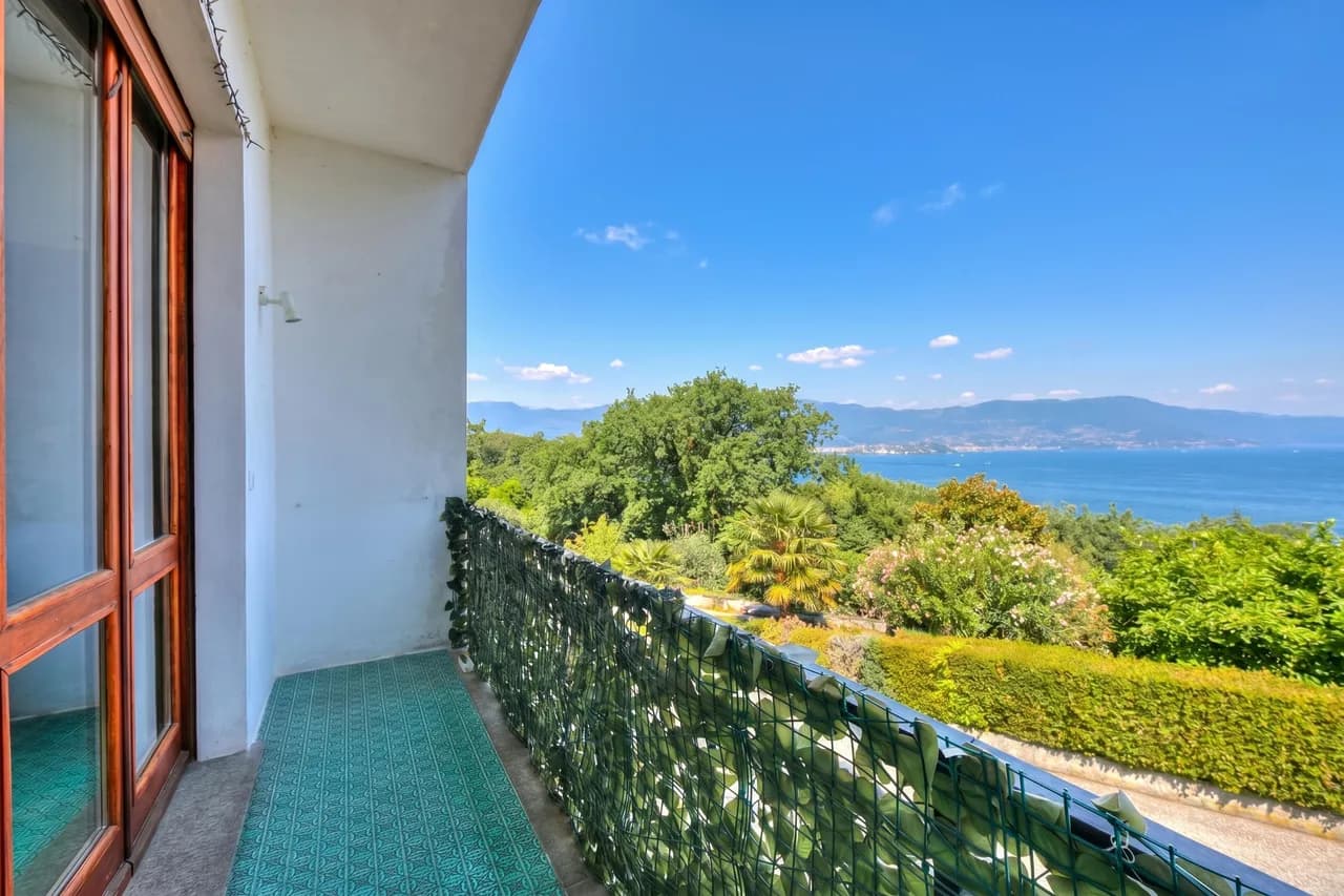 La Finestra Sul Lago: Lake Maggiore View & Garden