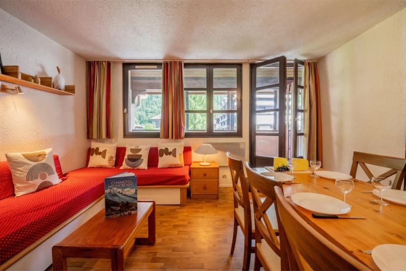 Cham Sud Jonquilles328 Family-Friendly 3BR with Balcony & Views
