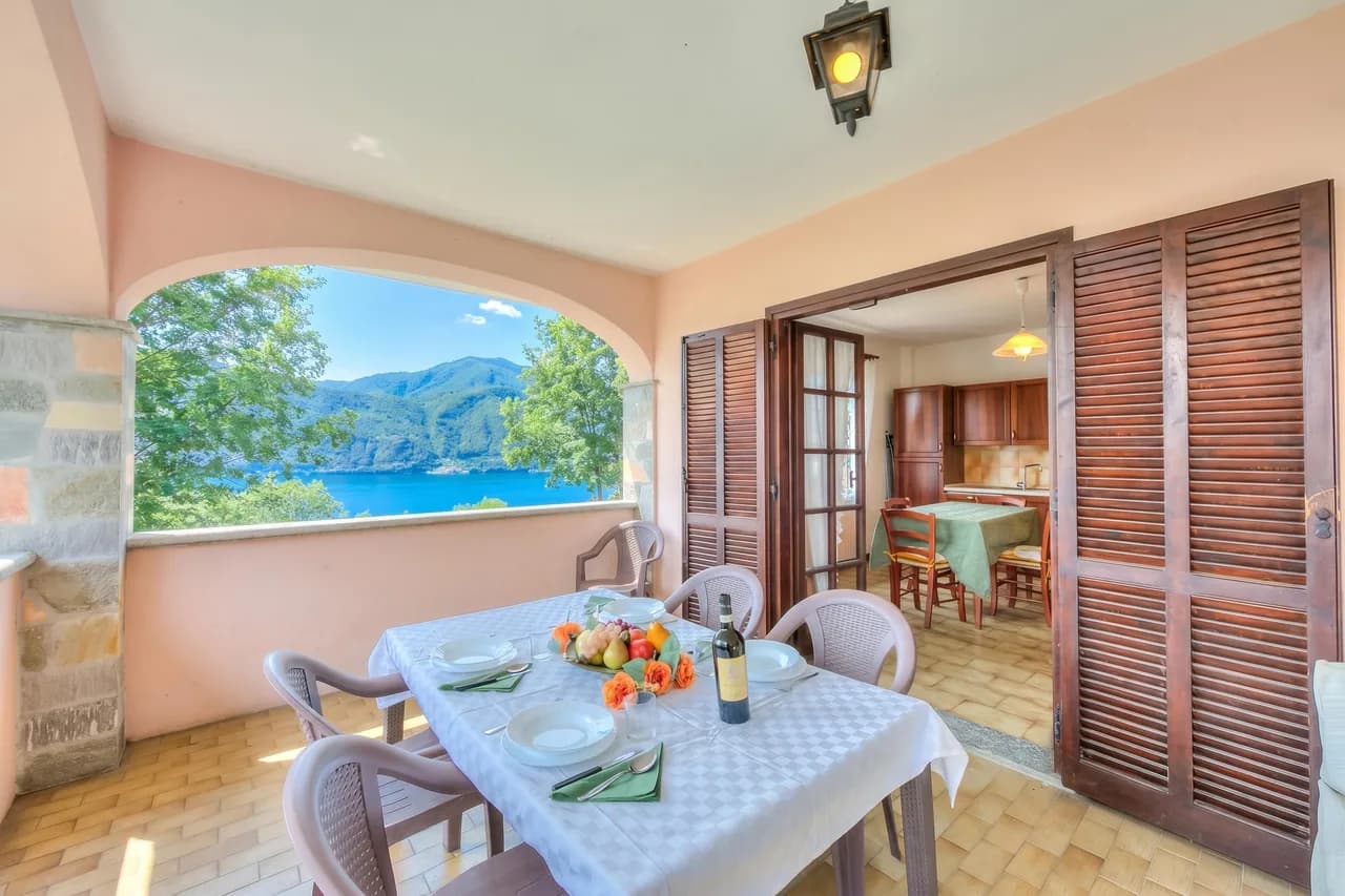 Casa Serena: Lake Orta View Porch and Garden