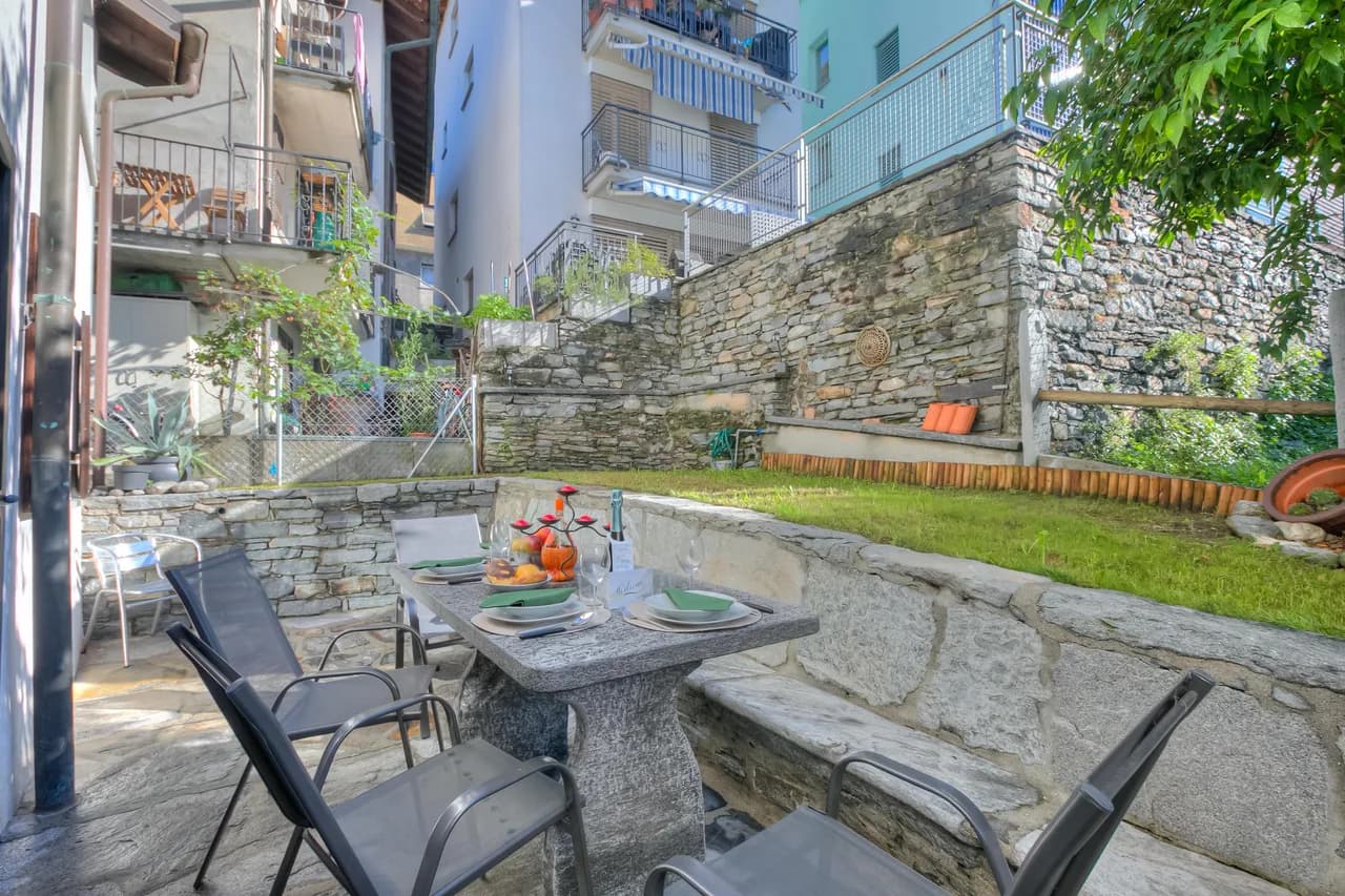 Ca Cornocc with Private Terrace in Gordola