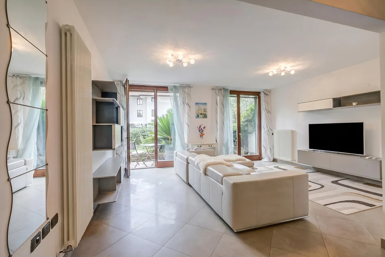 Lakeside Villa in Riva del Garda photo 3