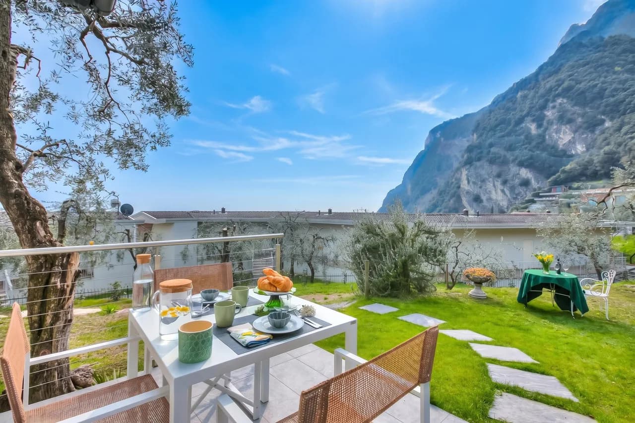 Charming Vacation Home Near Lake Garda in Limone Sul Garda photo 2