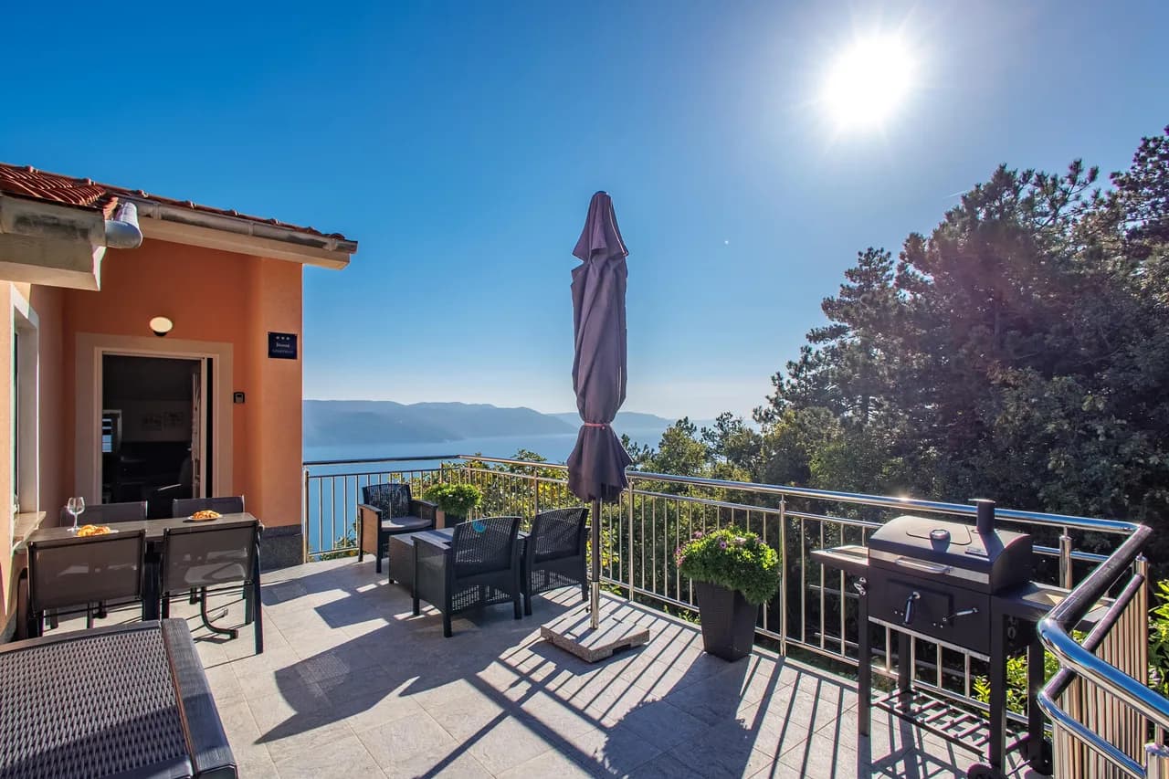 Seaview House - Leana Apartment photo 3