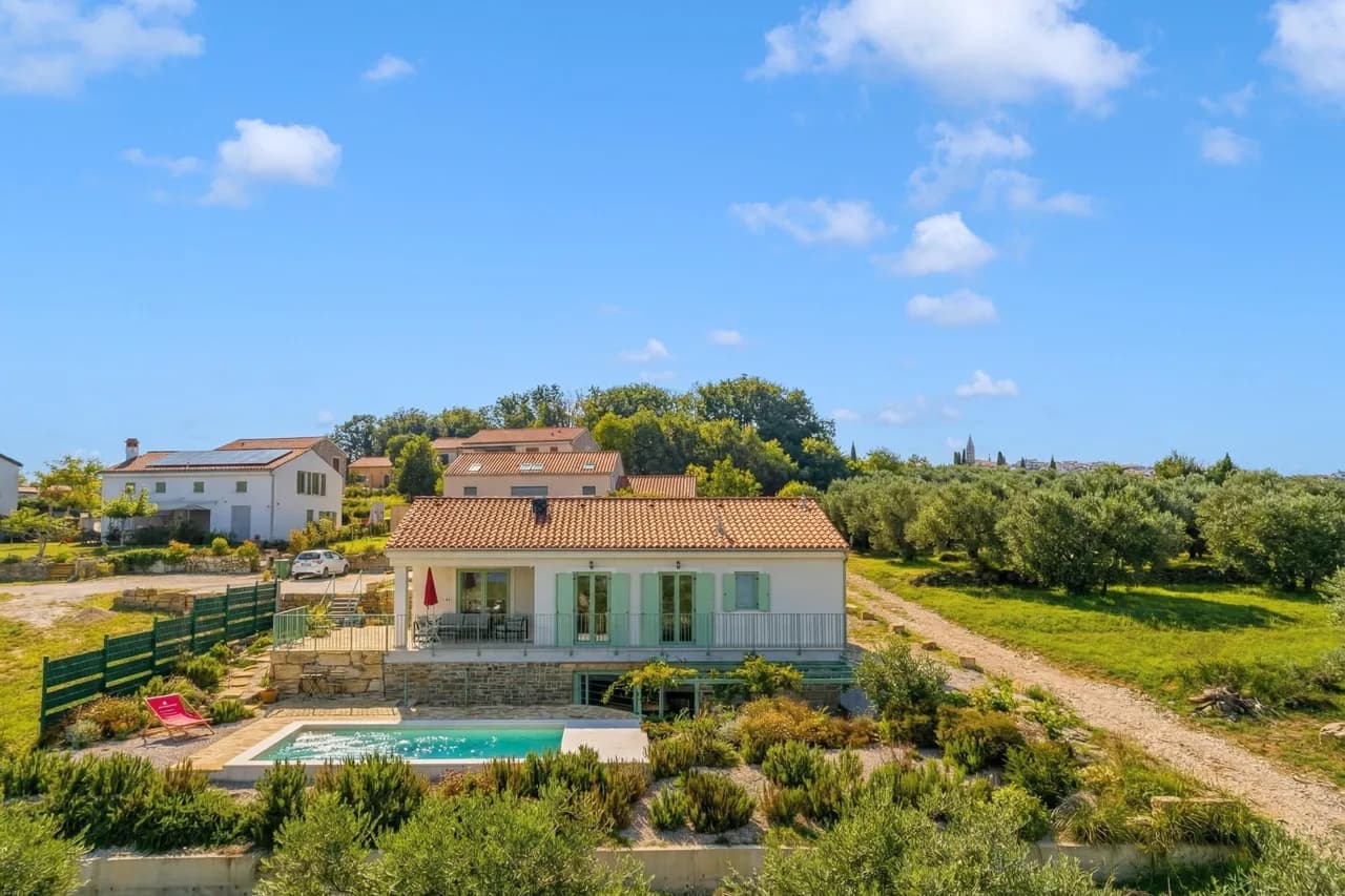 Heated Pool Villa in Sečovlje