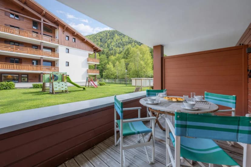 l'Ours Bleu B01 Ski-In at Vallorcine| Shared Pool, Gym & Wellness