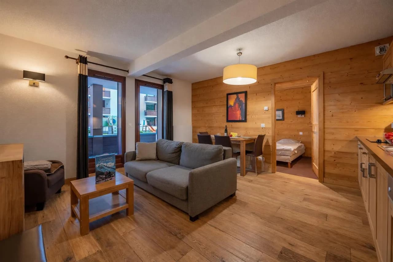 l'Ours Bleu B01 Ski-In at Vallorcine| Shared Pool, Gym & Wellness photo 3