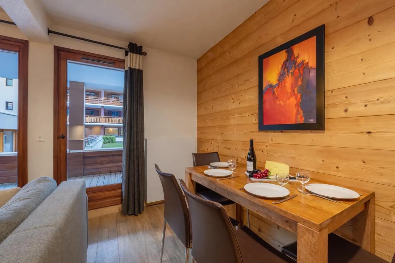 l'Ours Bleu B01 Ski-In at Vallorcine| Shared Pool, Gym & Wellness photo 4
