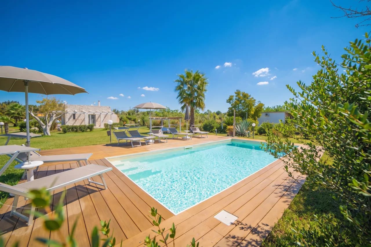 Villa Assunta With Pool Near The Sea