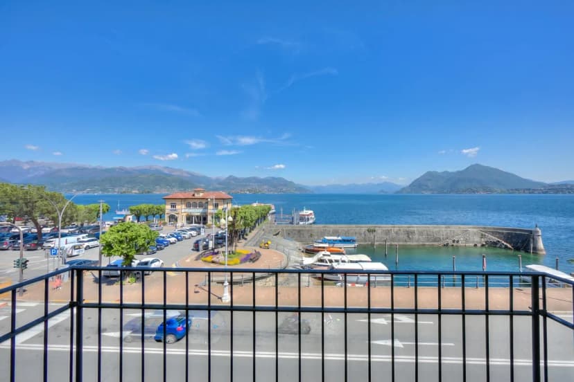 Il Porticciolo Stresa Stunning Lake View