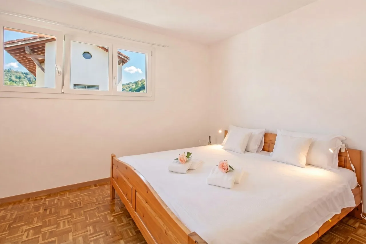 Private Garden Vacation Home in Losone, Ticino, Switzerland photo 5