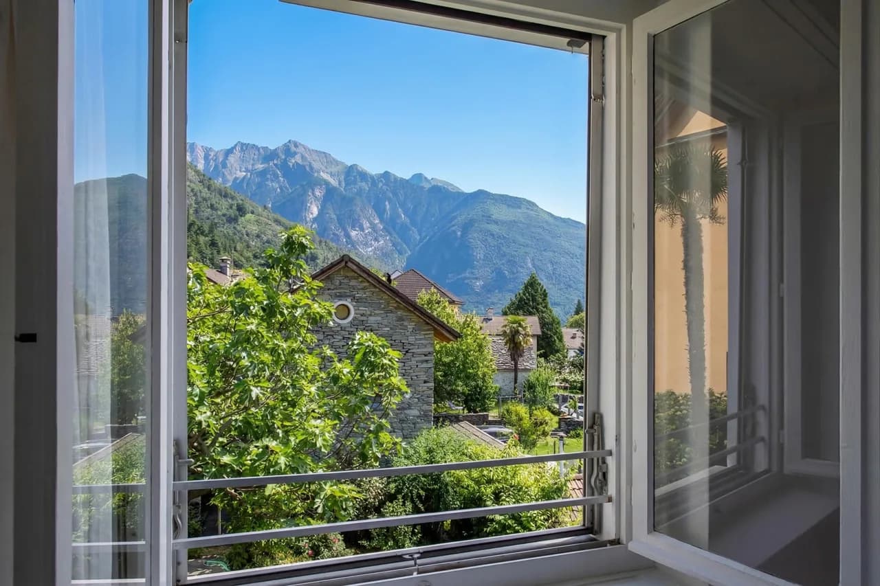 Charming Studio with Terrace in Ticino photo 2