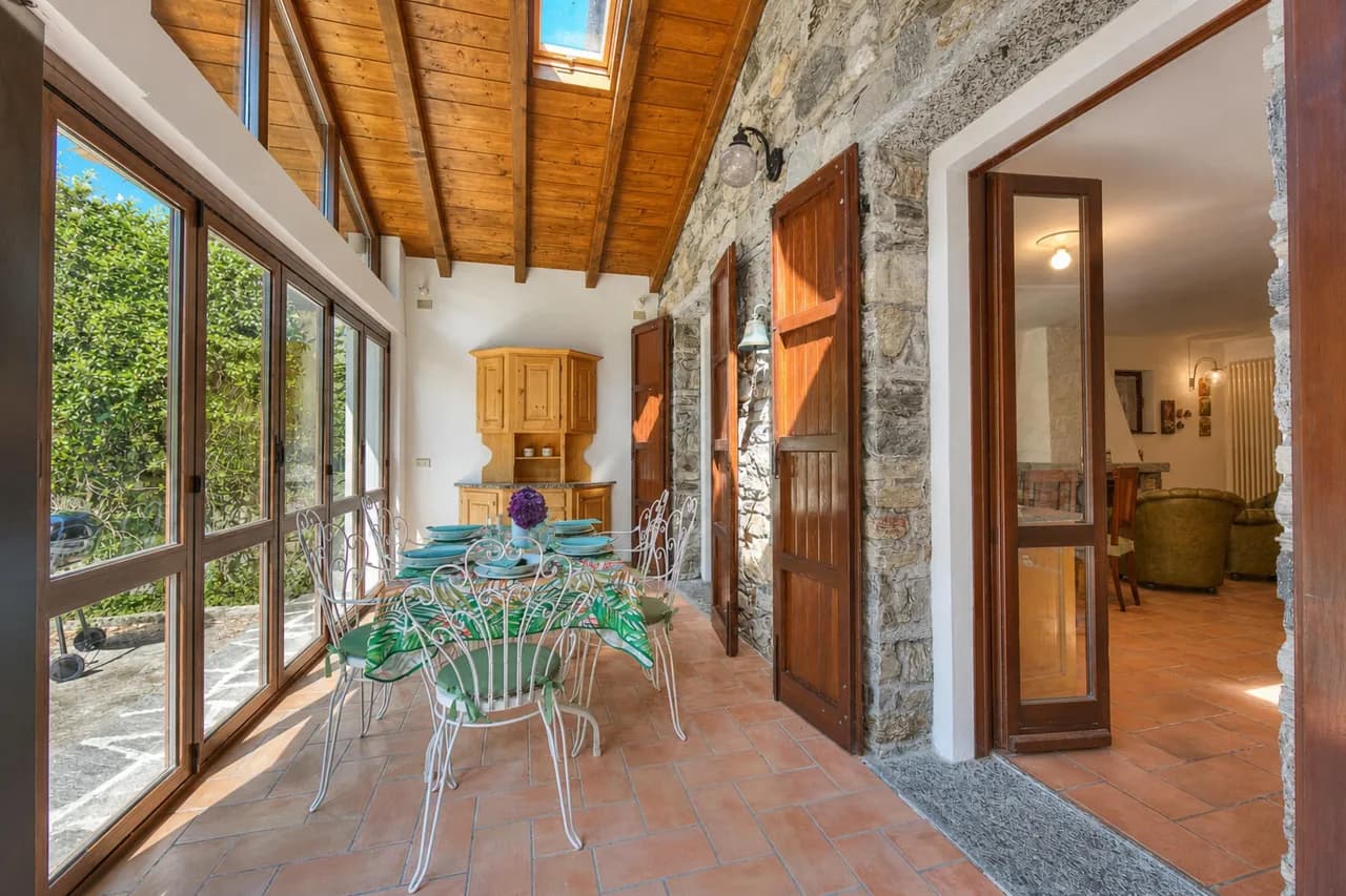 Charming Villa Near Beach in Italian Lakes photo 4