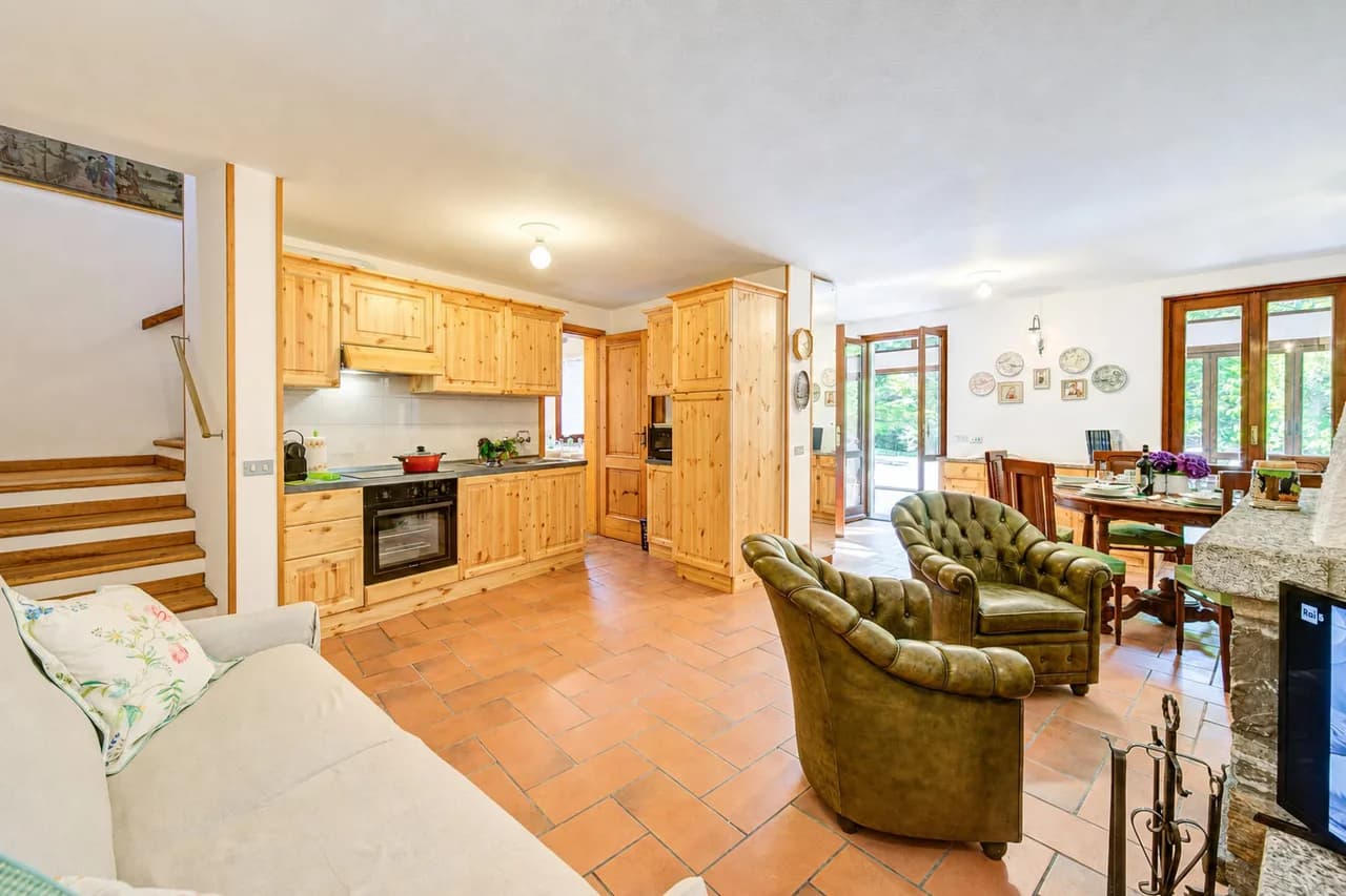 Charming Villa Near Beach in Italian Lakes photo 5
