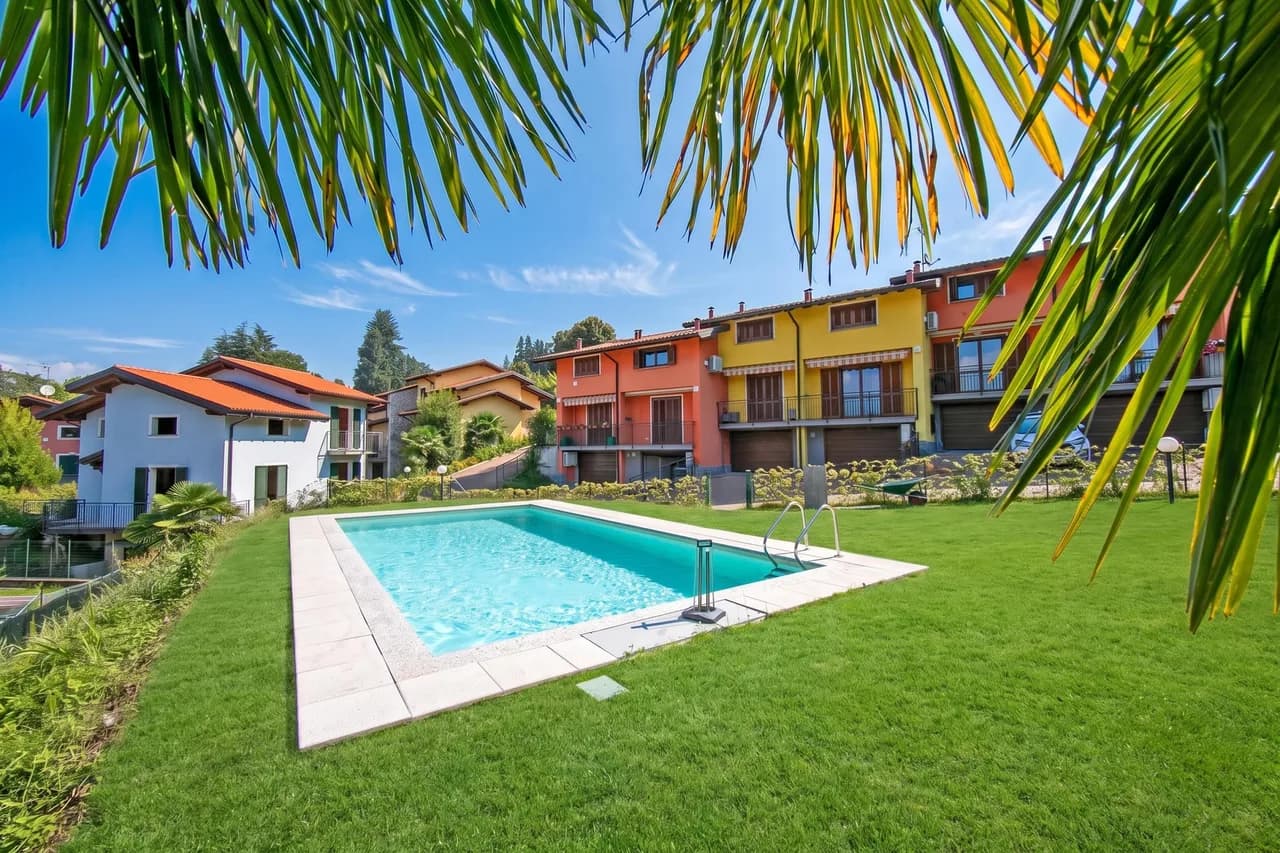 Cottage del Lago: Lake Maggiore Villa with Shared Pool photo 2
