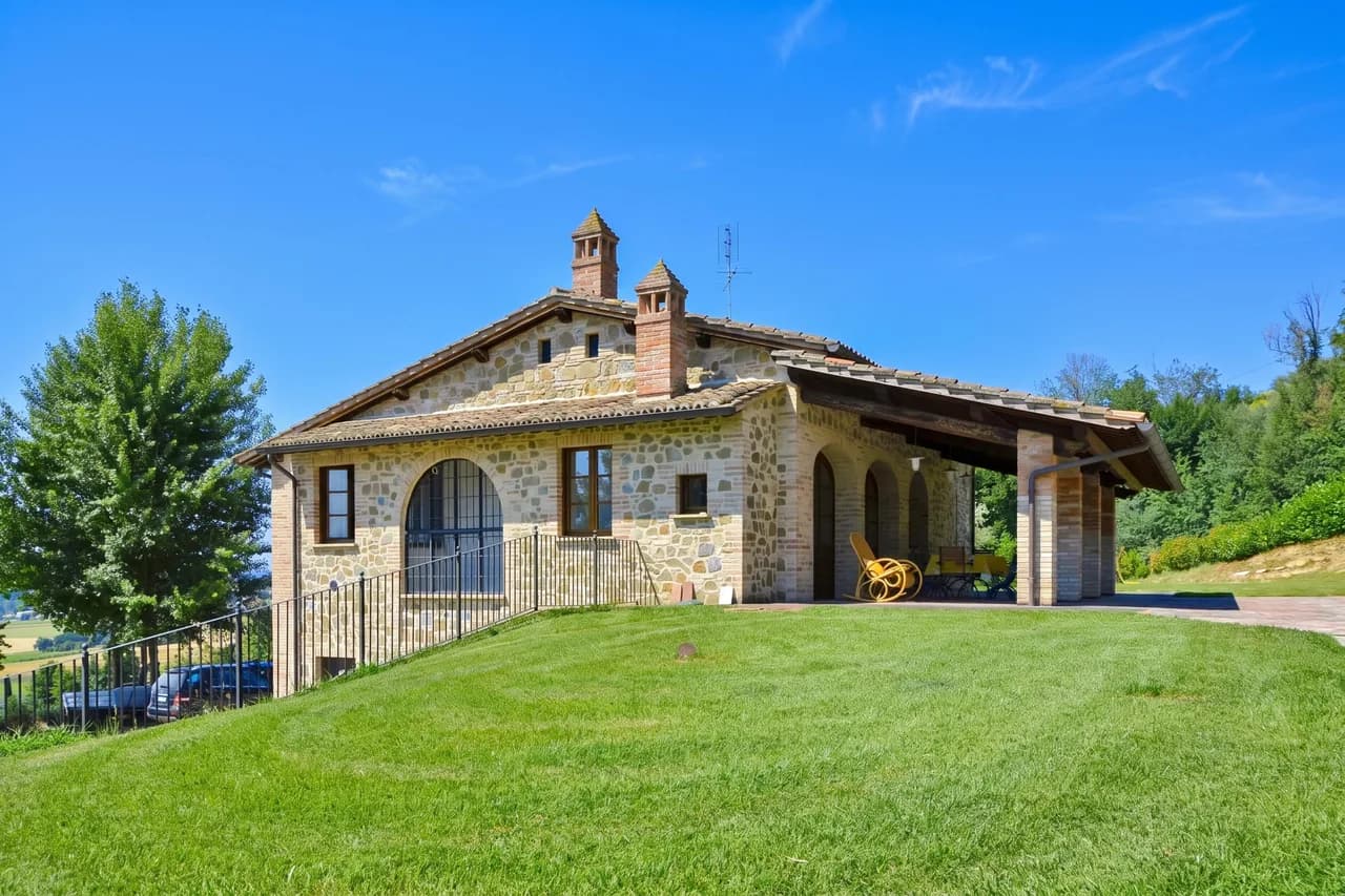 Scenic Countryside Villa in Torgiano Umbria Italy photo 2