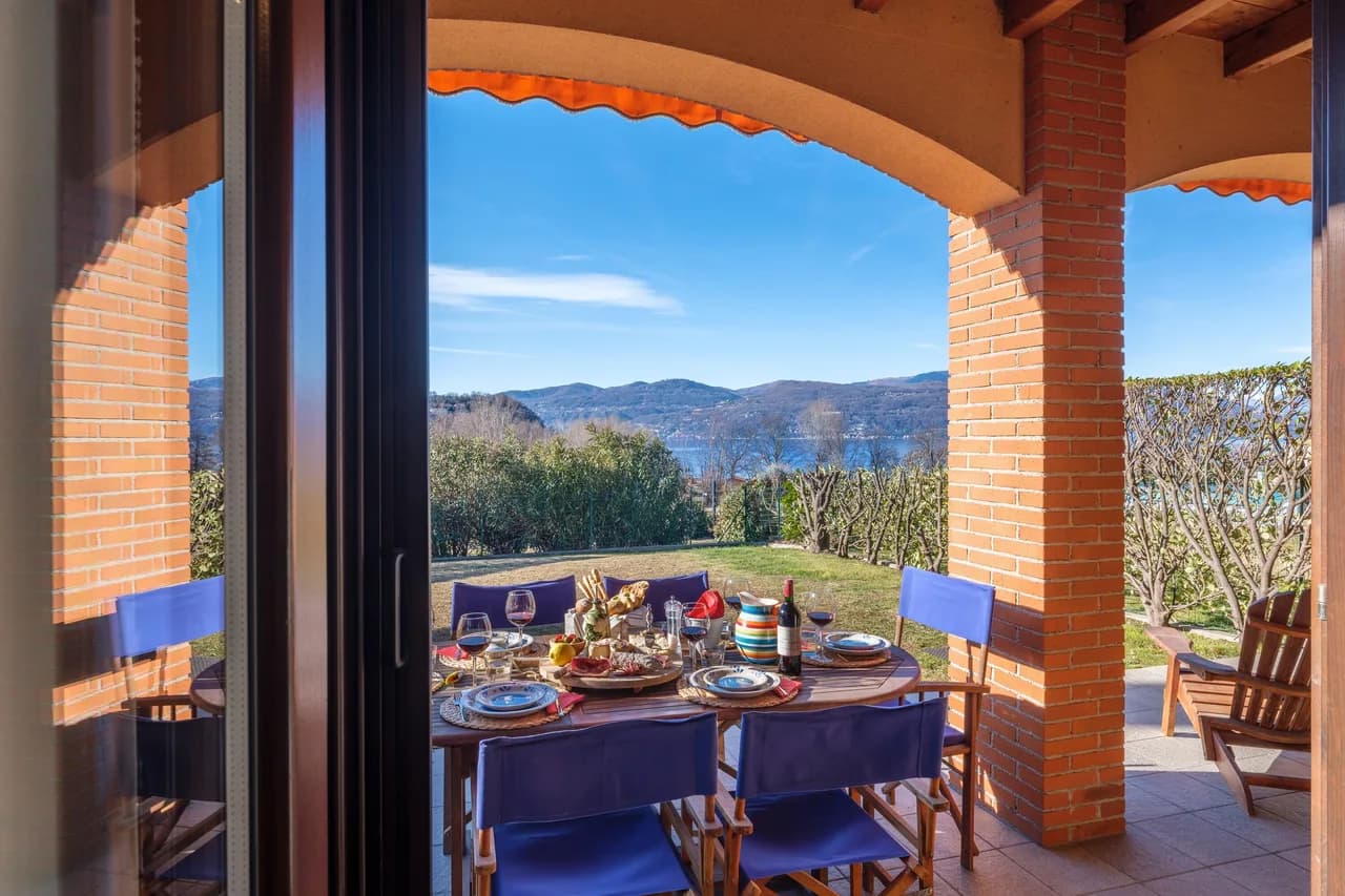 La Luna nel Lago - Lake View Garden & Outdoor whirpool