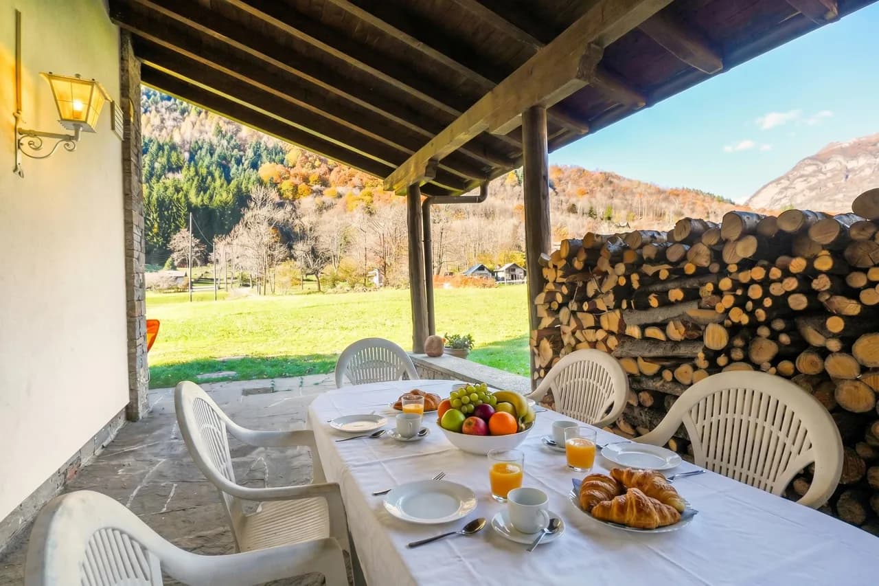Mountain View Chalet in Ticino photo 3