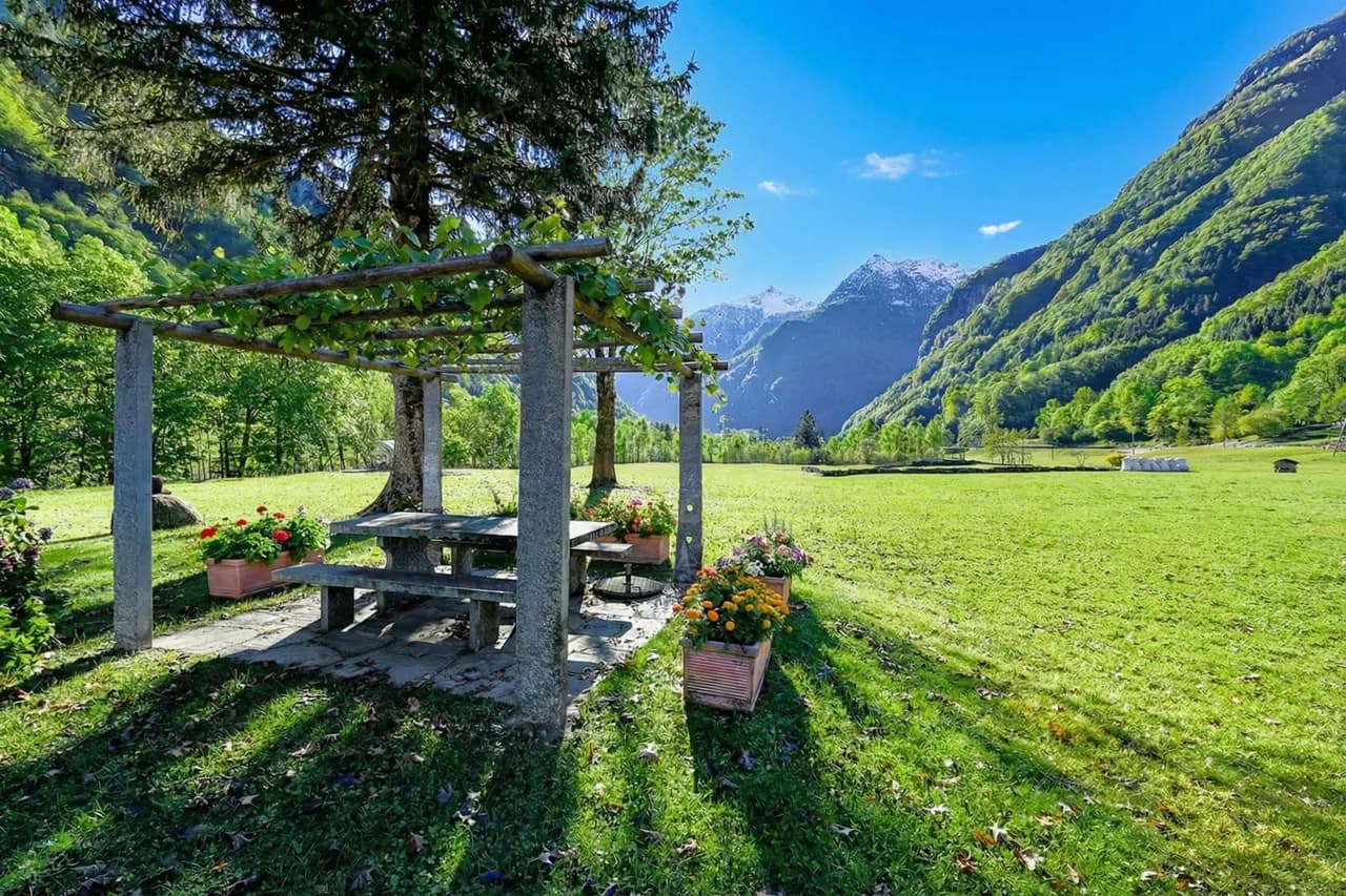 Mountain View Chalet in Ticino photo 4
