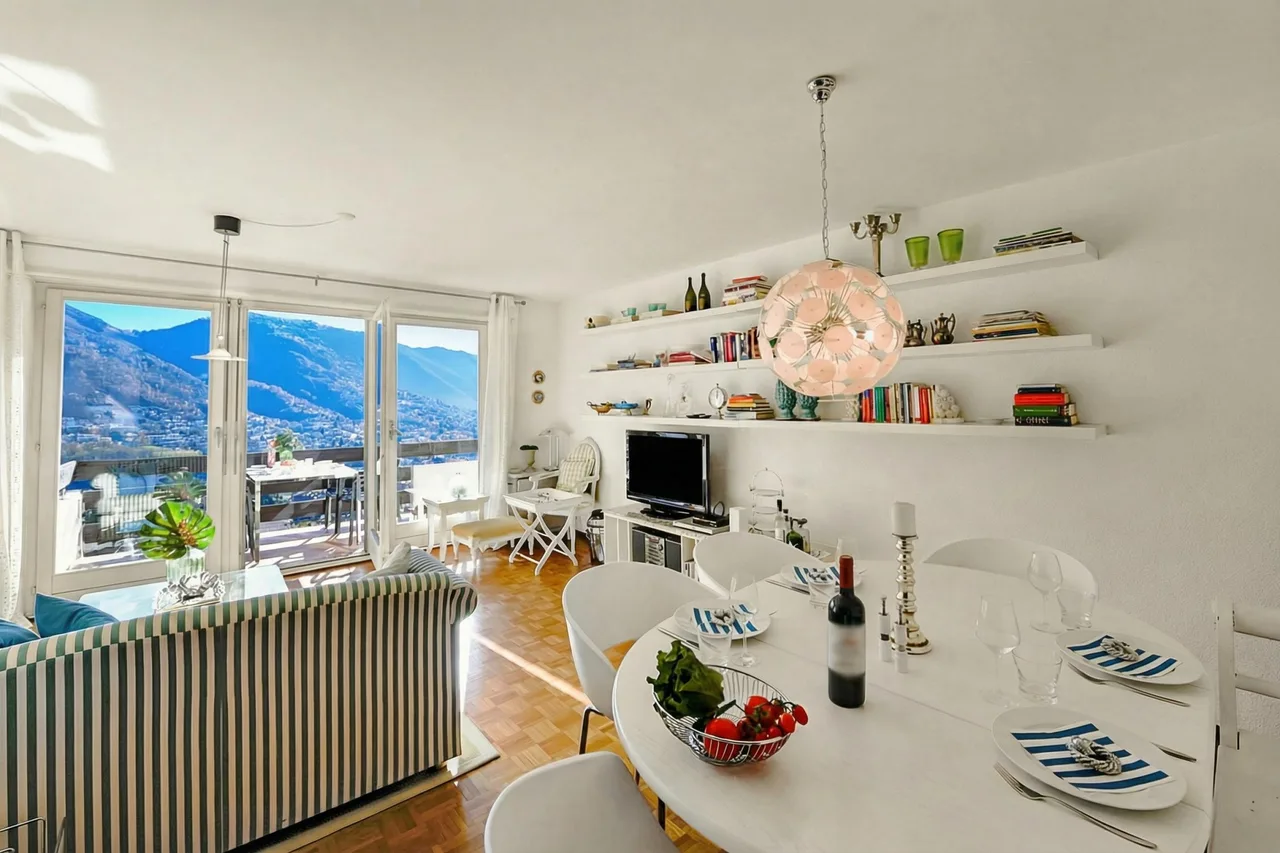 Scenic View Townhome in Lugano, Ticino photo 4