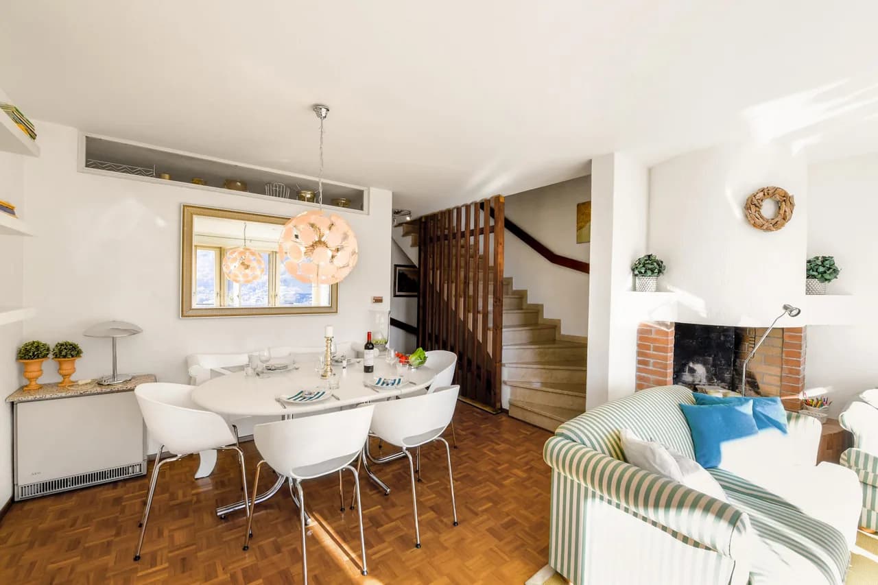 Scenic View Townhome in Lugano, Ticino photo 5
