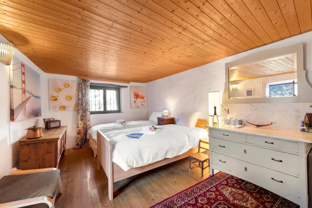 Charming Stone Chalet with Balcony in Ticino photo 4