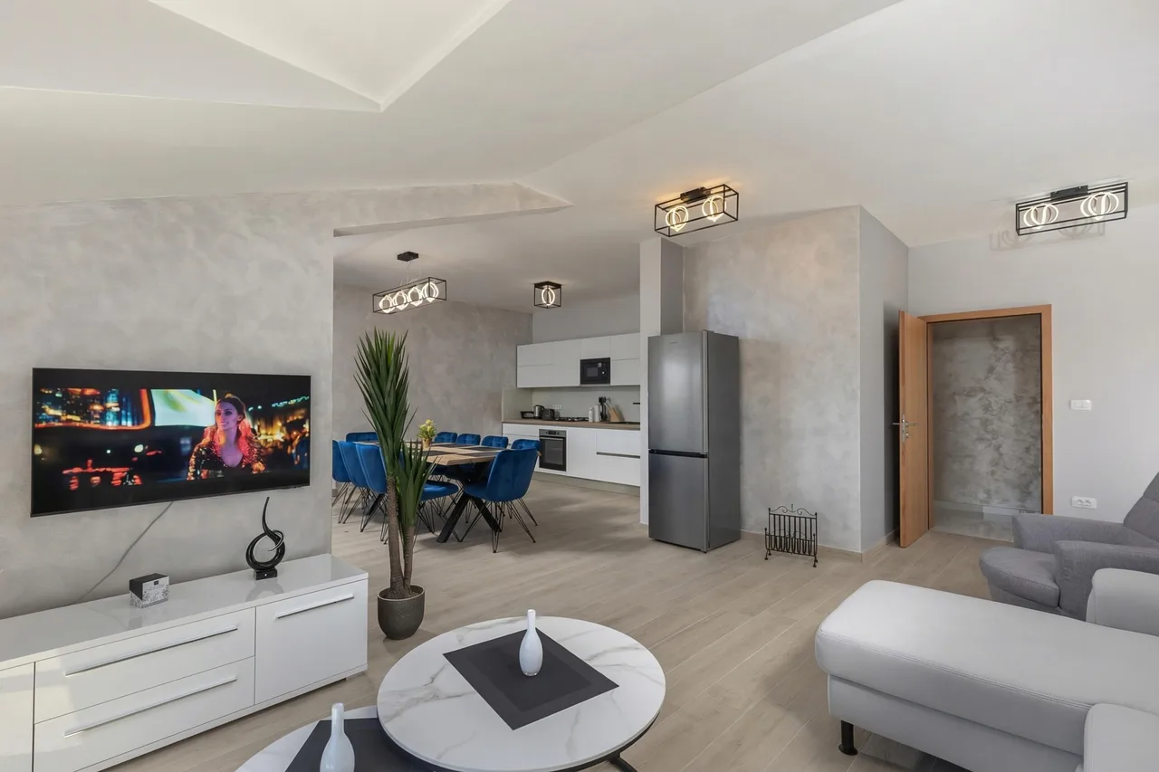 Beachfront Family Apartment in Stara Novalja photo 5