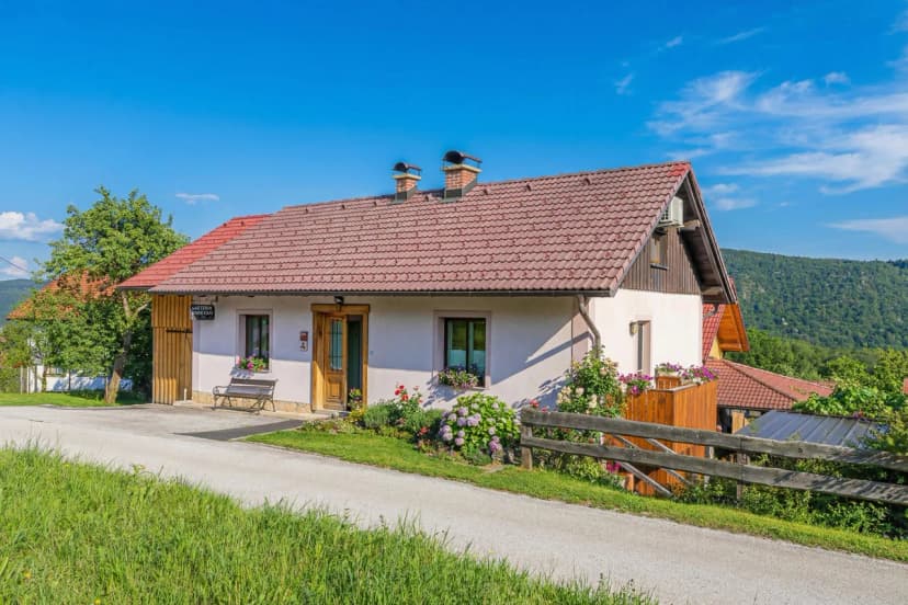 Lukec Homestead Adventure Stay