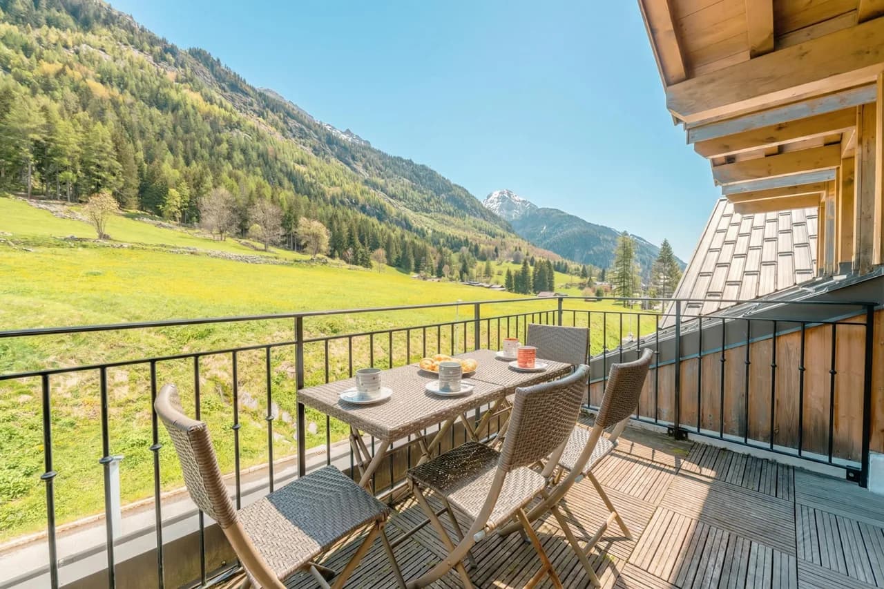V Loriaz 44: Beside Ski Lift; Pool, Sauna & Gym photo 2
