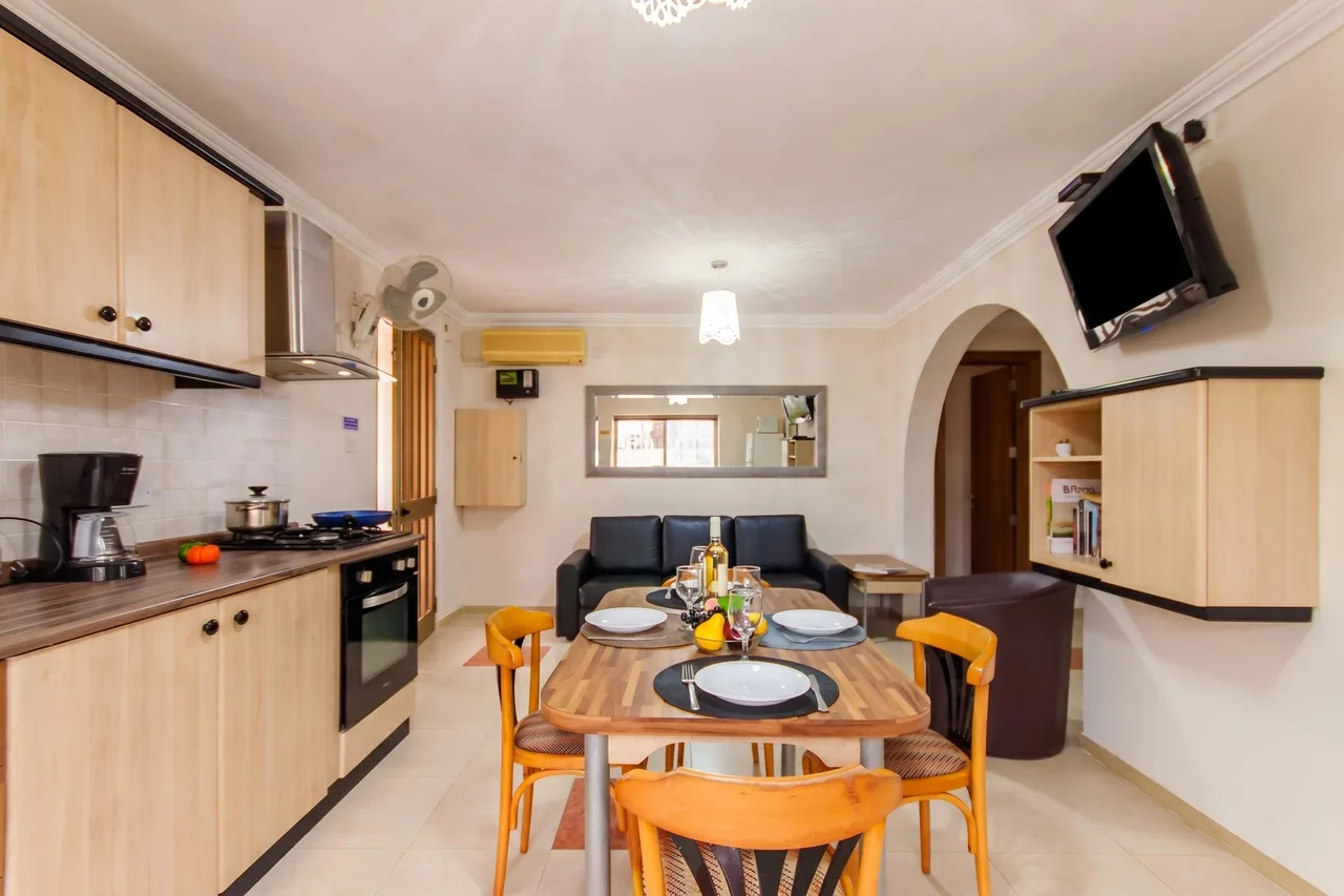 Seaside Pool Apartment in Mellieha Bay Malta photo 3