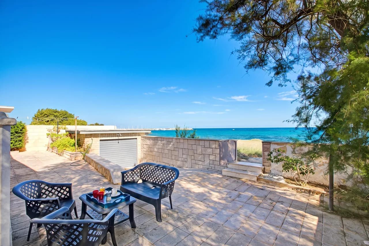 Villa Grazia - Seafront Villa with Direct Sea Access photo 4