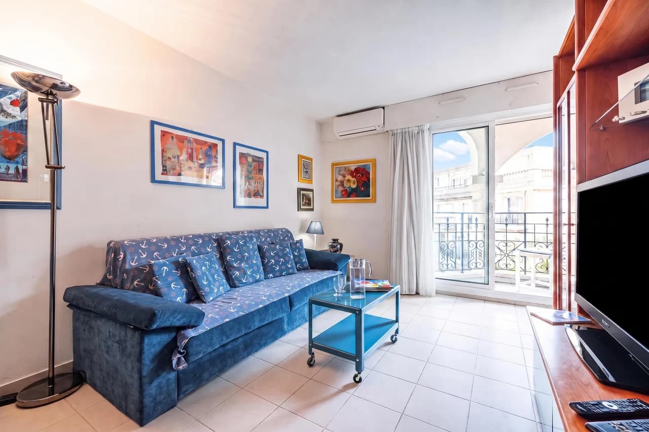 Lush Garden Apartment in Provence Alpes Cote Dazur photo 3