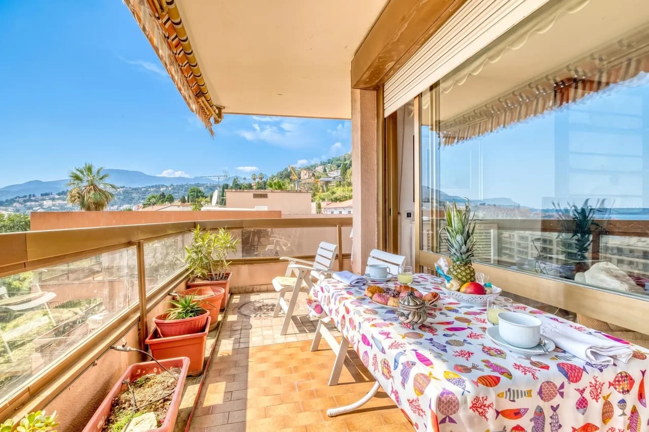 Charming Two-Bedroom Apartment in Provence Alpes Cote Dazur photo 2