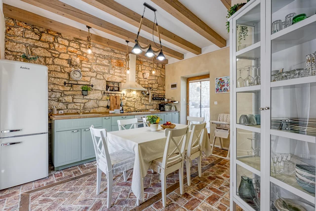 Private Pool Vacation Home in Bibići photo 5