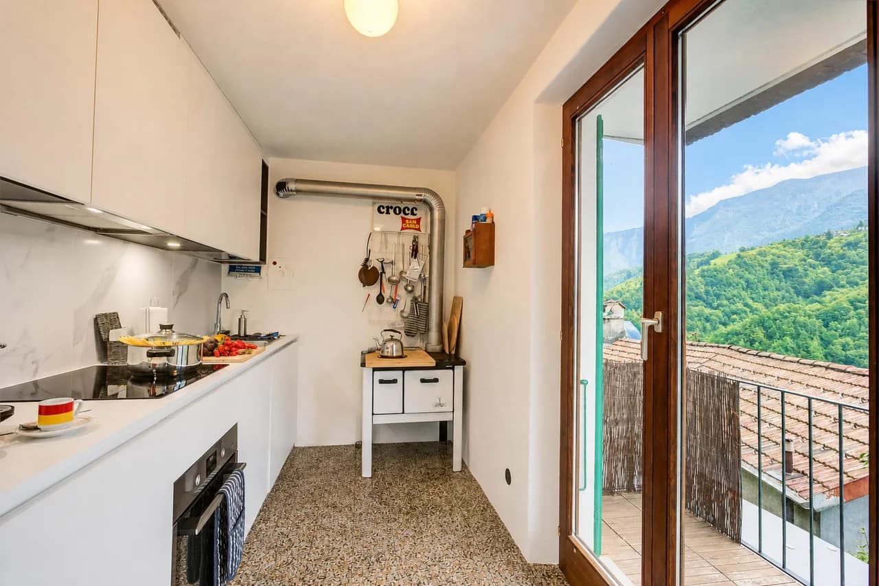 Chalet with Balconies and Garden in Ticino photo 5